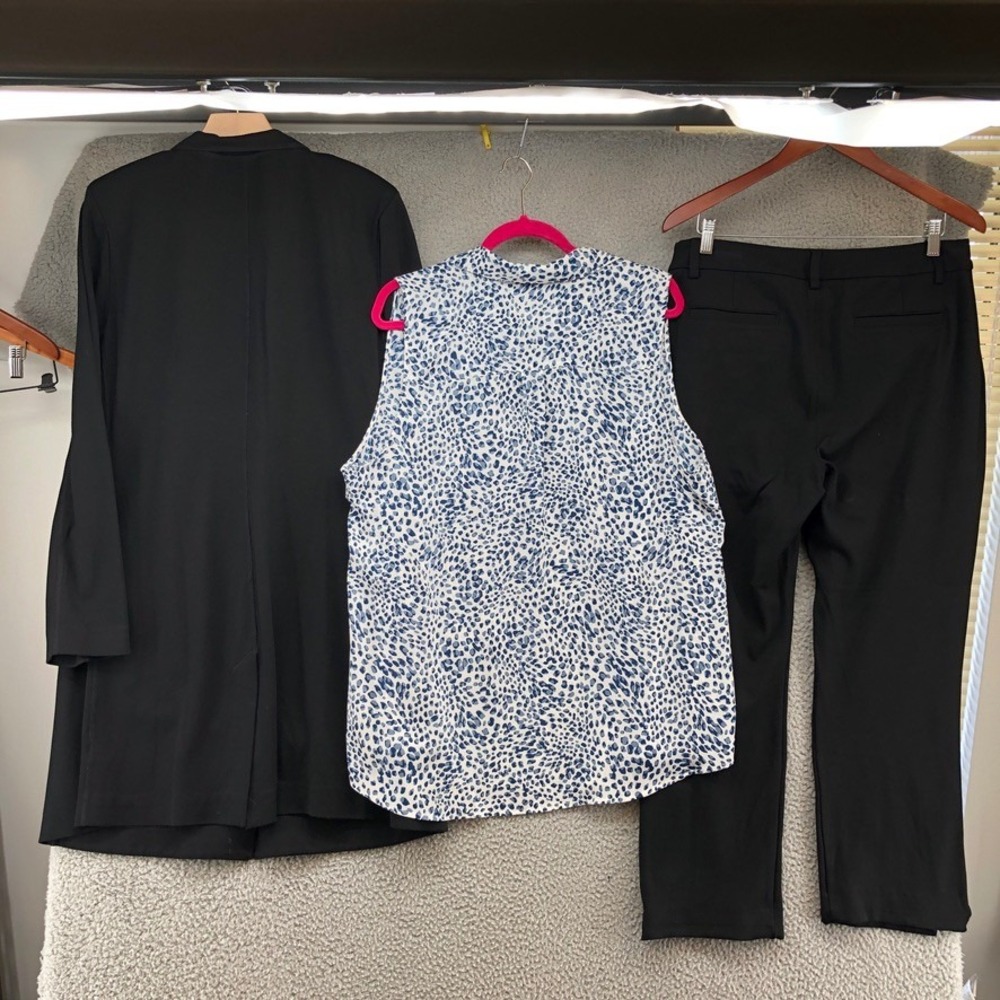 Cabi 3 Piece Suit Set Womens XL 14 Black Blue Animal Print Blazer Top Pants - Picture 3 of 5